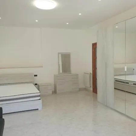 Pia Apartment *