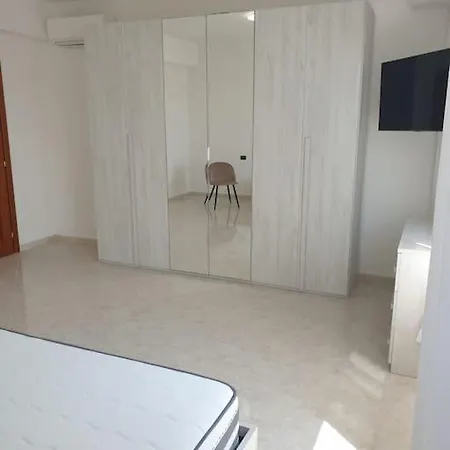 Pia Apartment Venetico